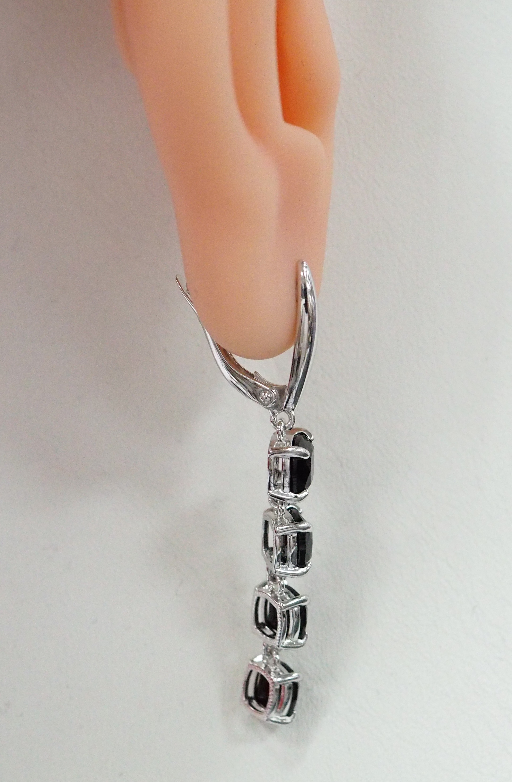 Серебряные серьги с черными турмалинами